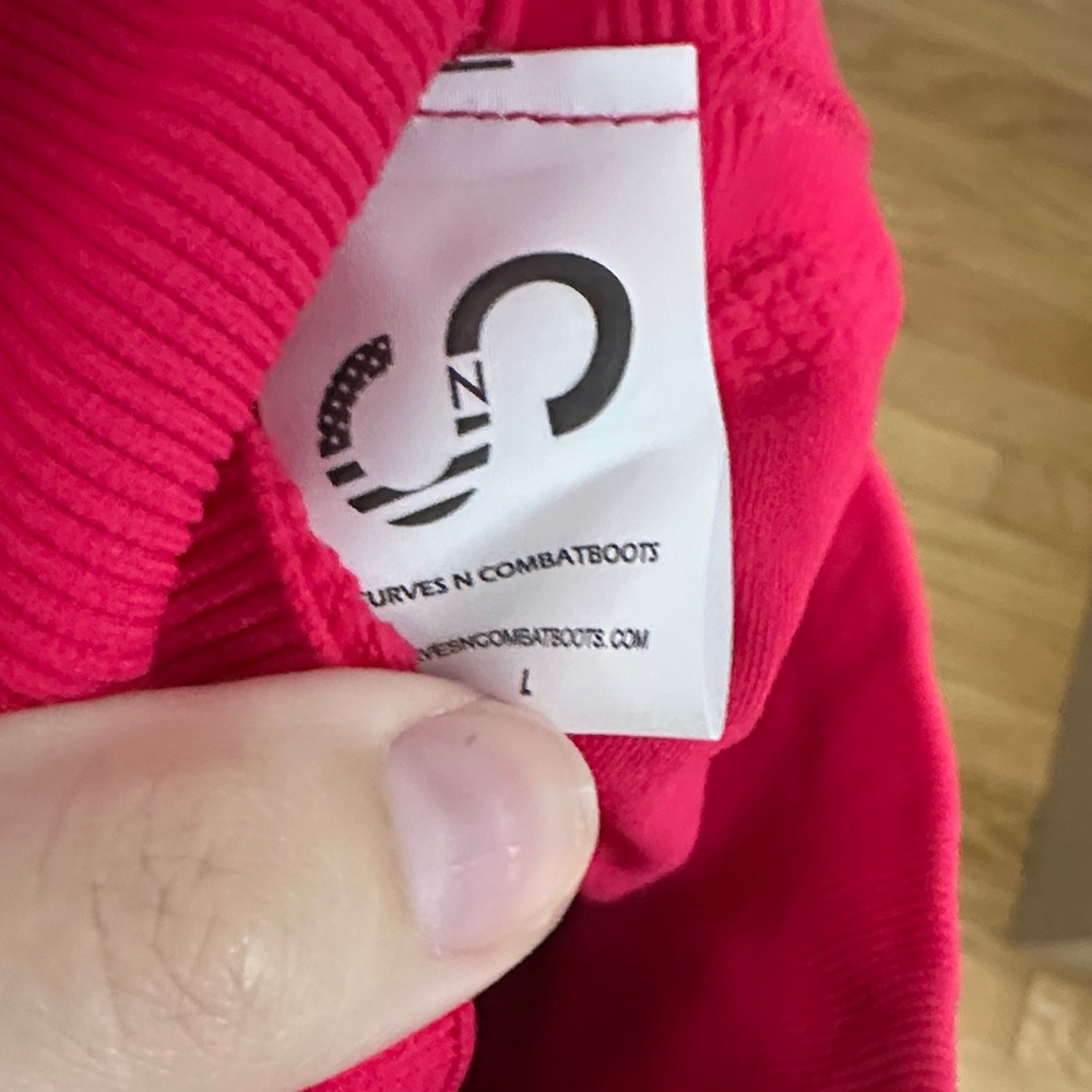 Magenta Women's Leggings with Booty Scrunch - Picture 2 of 3